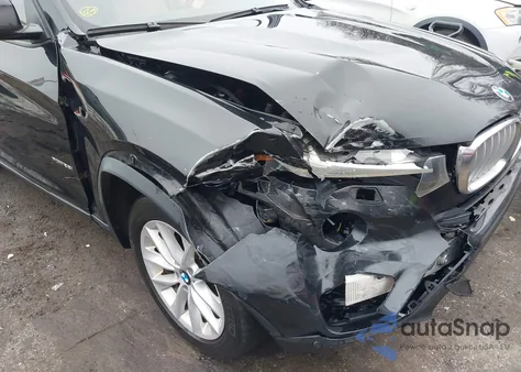 2016 BMW X3 xDrive28I z USA, uszkodzony, nr VIN 5UXWX9C56G0D83732